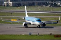 PH-EZE @ LSZH - taxying to the active - by Friedrich Becker