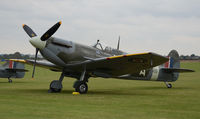 G-LFVB @ EGSU - SHOT AT DUXFORD