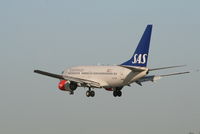 SE-DNX @ EBBR - Flight SK589 is descending to RWY 25L