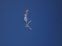 Q-17 @ EHLW - Demo Flares by Demo Apache Q-17. 


Dutch Air Force Open Day at Leeuwarden AFB , Sep 2011 - by Henk Geerlings