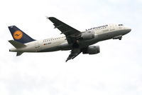 D-AILN @ EBBR - Flight LH1009 is climbing from RWY 07R