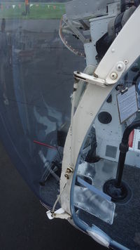 N202CH @ KOQN - Door attachment and guide rods - by George A.Arana