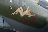 G-BEDF @ EGSU - NOSE ART