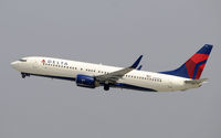 N386DA @ KLAX - Delta - by Todd Royer