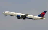 N612DL @ KLAX - Delta - by Todd Royer