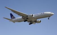 N788UA @ KLAX - United - by Todd Royer