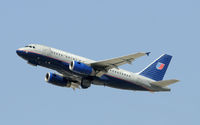 N825UA @ KLAX - United - by Todd Royer