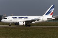F-GUGQ @ EDDS - decelerating after touchdown - by Friedrich Becker