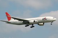 JA8983 @ RJCC - JAL Boeing 777 Approach Rwy 19L at New Chitose