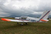 F-GBKL @ LFTP - Waiting for tracting a glider - by passiondesavions