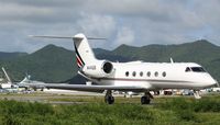 N441QS - N441QS taxing for take off at TNCM runway 10