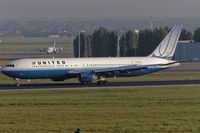 N642UA @ EBBR - decelerating after touchdown - by Friedrich Becker