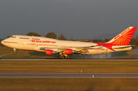 VT-EVA @ VIE - Air India