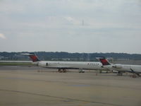 N915DN @ KDCA - DCA, VA - by Ronald Barker