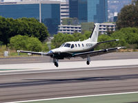 N707AV @ KSMO - N707AV arriving on RWY 21 - by Torsten Hoff