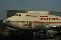 VT-EVA @ LOWW - Air India Boeing 747