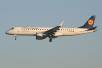 D-AECC @ EBBR - Arrival of flight LH1006 to RWY 25L - by Daniel Vanderauwera