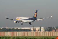 VT-JWM @ EBBR - Flight 9W226 is descending to RWY 25L