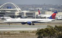 N589NW @ KLAX - Arriving at LAX - by Todd Royer