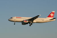 HB-IJK @ EBBR - Early arrival of flight LX786 to RWY 25L