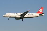 TC-JPT @ EBBR - Arrival of flight TK1937 to RWY 25L