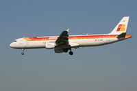 EC-HUH @ EBBR - Arrival of flight IB3206 to RWY 25L