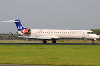 OY-KFI @ AMS - SAS - by Chris Jilli