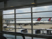 N938DL @ KDCA - DCA,VA - by Ronald Barker