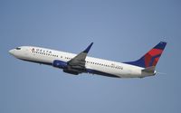 N386DA @ KLAX - Departing LAX - by Todd Royer