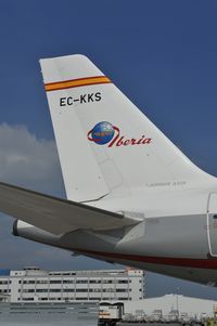 EC-KKS @ LOWW - Iberia Airbus 319 - by Dietmar Schreiber - VAP