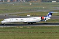 OY-KFI @ EBBR - decelerating after touchdown - by Friedrich Becker
