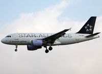 OO-SSC @ LEBL - Landing rwy 25R - by Shunn311