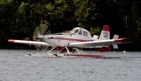 N8512L @ 52B - Taxiing on Moosehead Lake ME