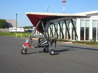 N132PW @ KOMH - Ultra light at Orange