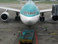 EI-JFK @ EIDW - AER LINGUS pushback to Boston - by Jean Goubet-FRENCHSKY