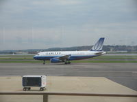N808UA @ KDCA - DCA, VA - by Ronald Barker