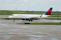 N958WH @ KORD - Taxiing