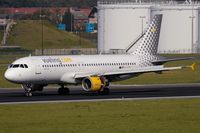 EC-FCB @ EBBR - decelerating after touchdown - by Friedrich Becker
