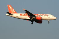 G-EZBB @ EBBR - Early arrival of flight EZY4701 to RWY 02 - by Daniel Vanderauwera