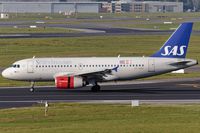 OY-KBT @ EBBR - decelerating after touchdown - by Friedrich Becker