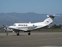 N622KM @ OXR - 1981 Beech B200 SUPER KING AIR, two P&W(C)PT6A-42 Turboprops 850 shp each upgrade - by Doug Robertson