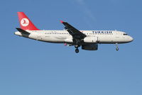 TC-JPP @ EBBR - Arrival of flight TK1937 to RWY 02 - by Daniel Vanderauwera