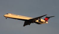 N910DN @ TPA - Delta MD-90