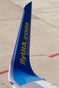UR-GAW @ LSZH - winglet of Ukraine International B737-500 UR-GAW at the gate - by Friedrich Becker