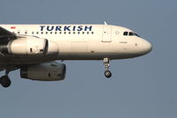 TC-JPL @ EBBR - Arrival of flight TK1937 to RWY 02 - by Daniel Vanderauwera