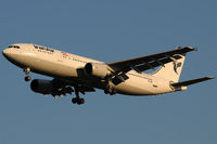 EP-IBB @ VIE - Iran Air - by Chris Jilli