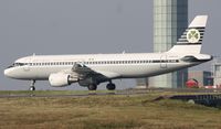 EI-DVM @ LFPG - Aer Lingus Retro