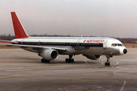 N525US @ KDTW - Taxiing in
