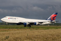 N675NW @ EHAM - Delta Airlines 747-400 - by Andy Graf-VAP