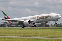 A6-ECL @ EHAM - Emirates 777-300 - by Andy Graf-VAP